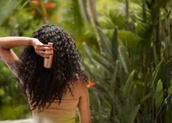 Oil-free hair products